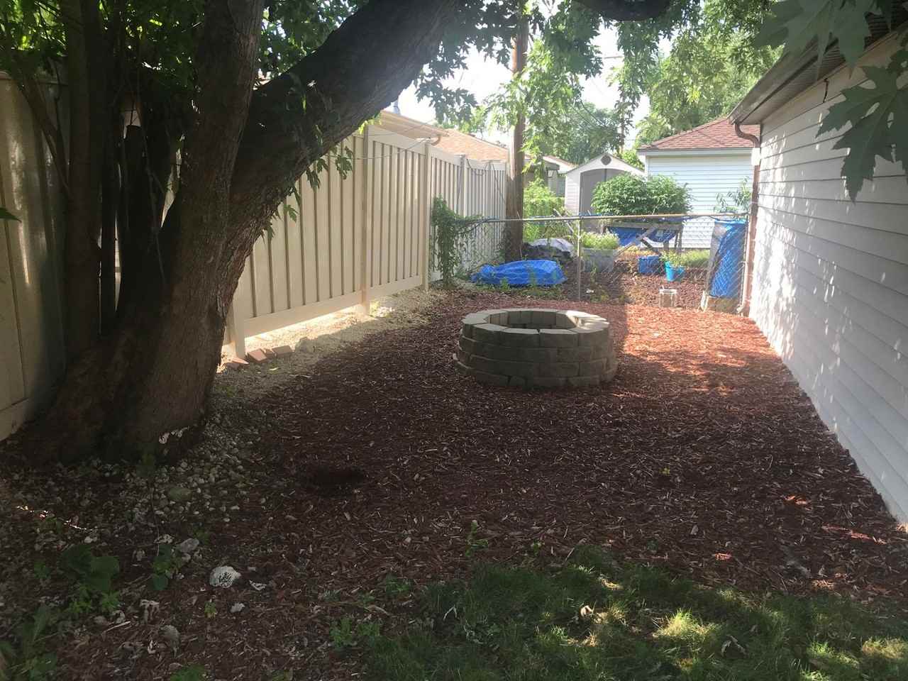2606 Kensington Ave - Photo 4 of 20