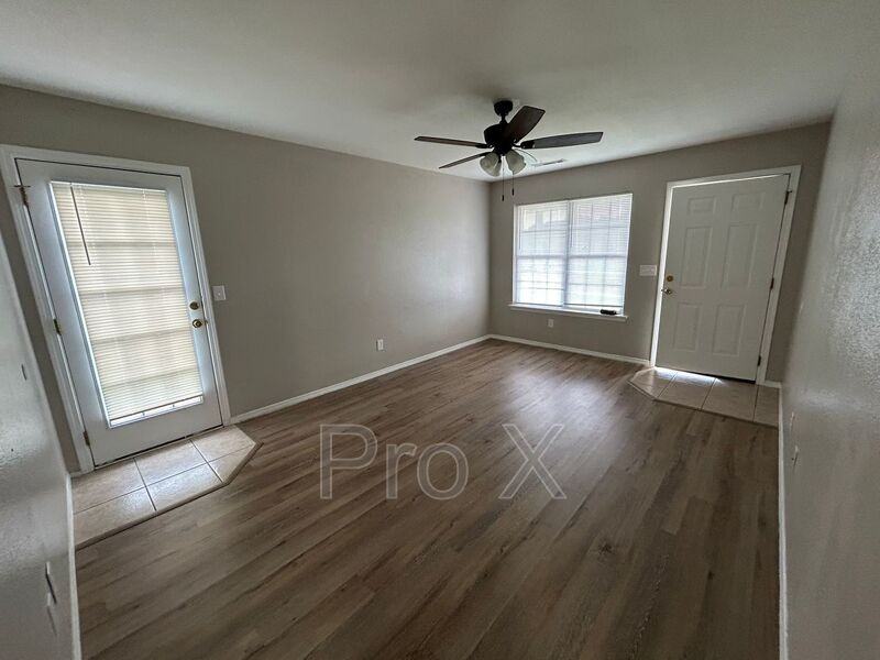 1598 Tolleson Loop - Photo 3 of 14