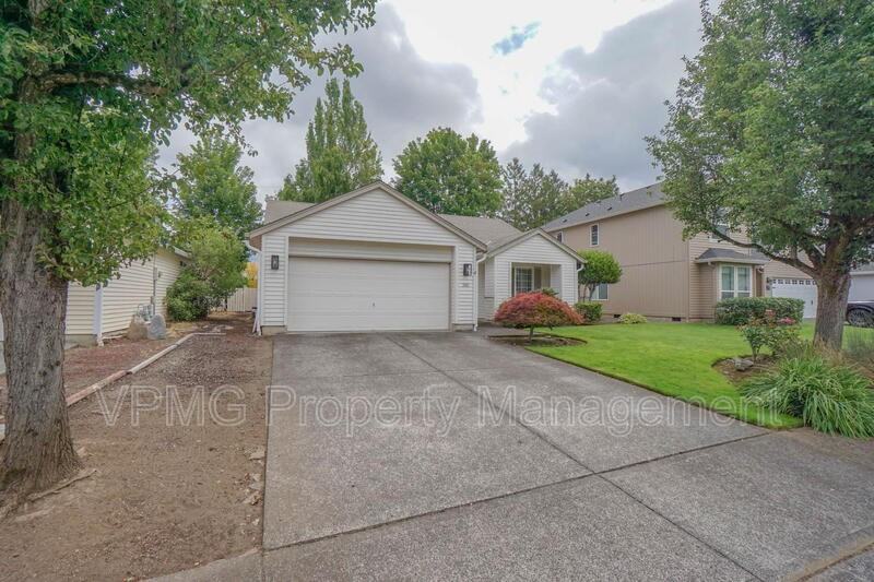2607 Se 175th Ave - Photo 2 of 27