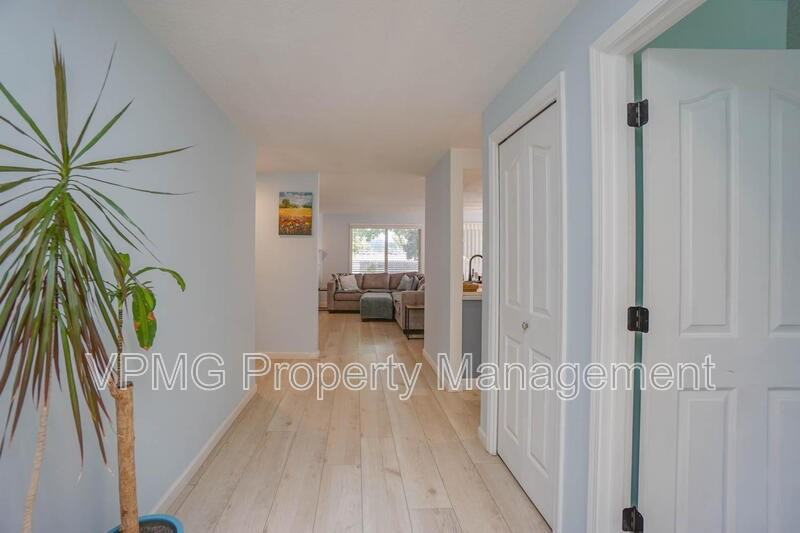 2607 Se 175th Ave - Photo 6 of 27
