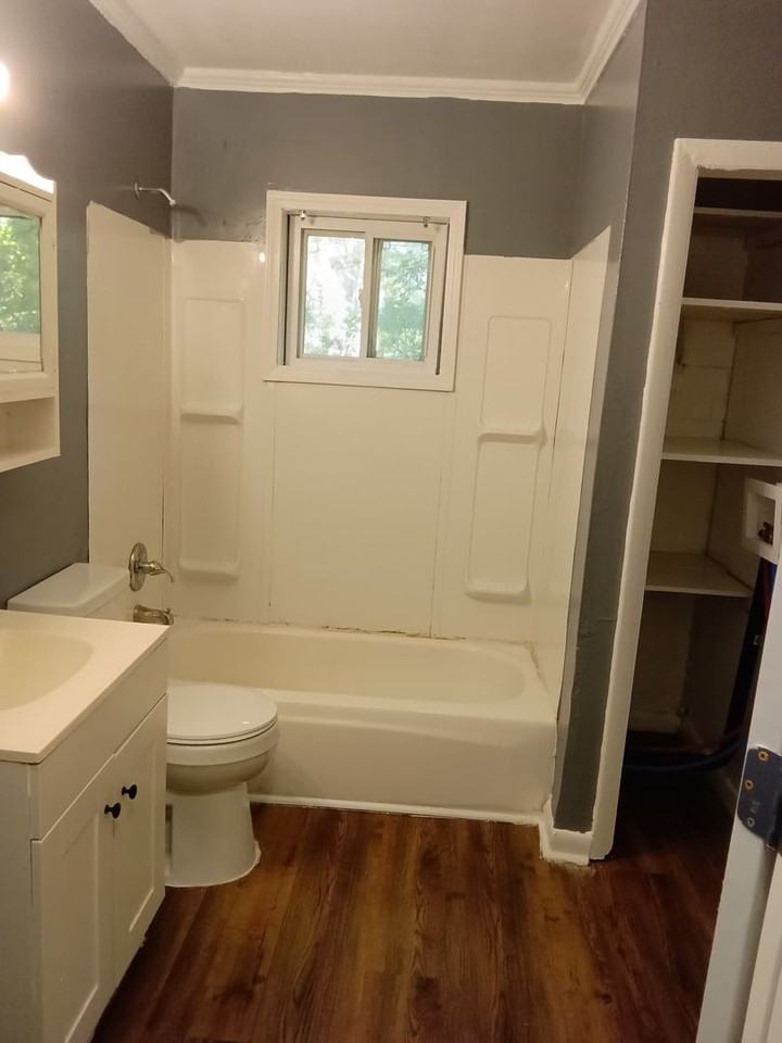 2331 Lake Ave - Photo 4 of 8