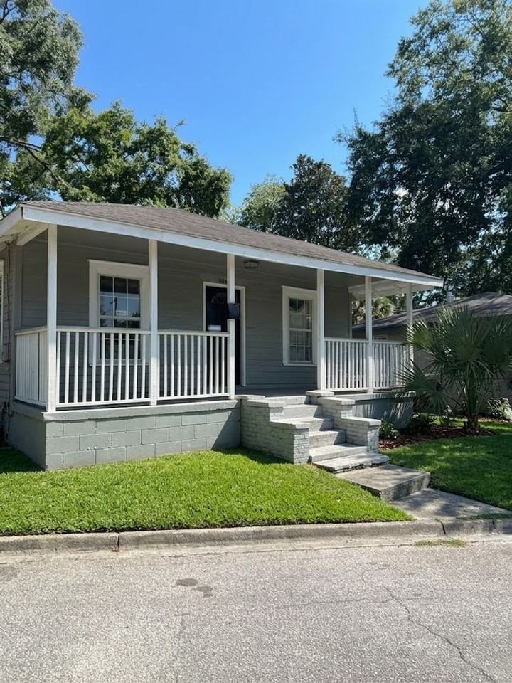 904 Moray St - Photo 2 of 2