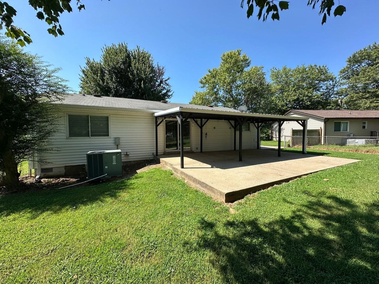 116 Se Springdale Dr - Photo 3 of 23