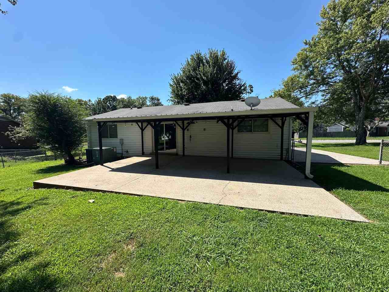 116 Se Springdale Dr - Photo 4 of 23