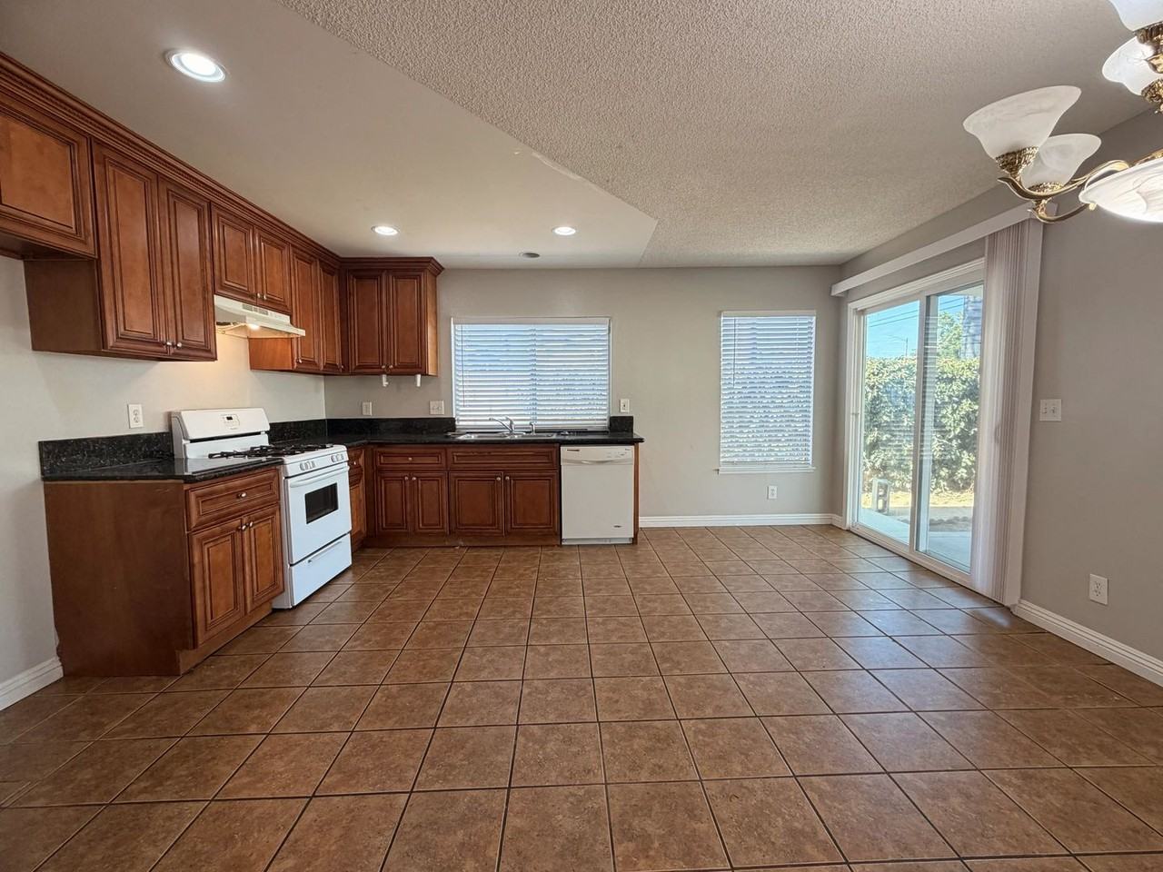 15366 Black Shadow Dr - Photo 3 of 26
