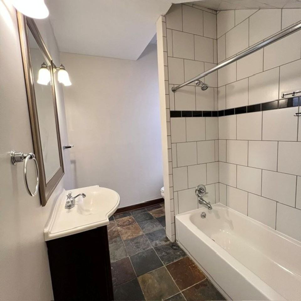 Peterboro & Charlotte Houses in Midtown - Photo 6 of 12