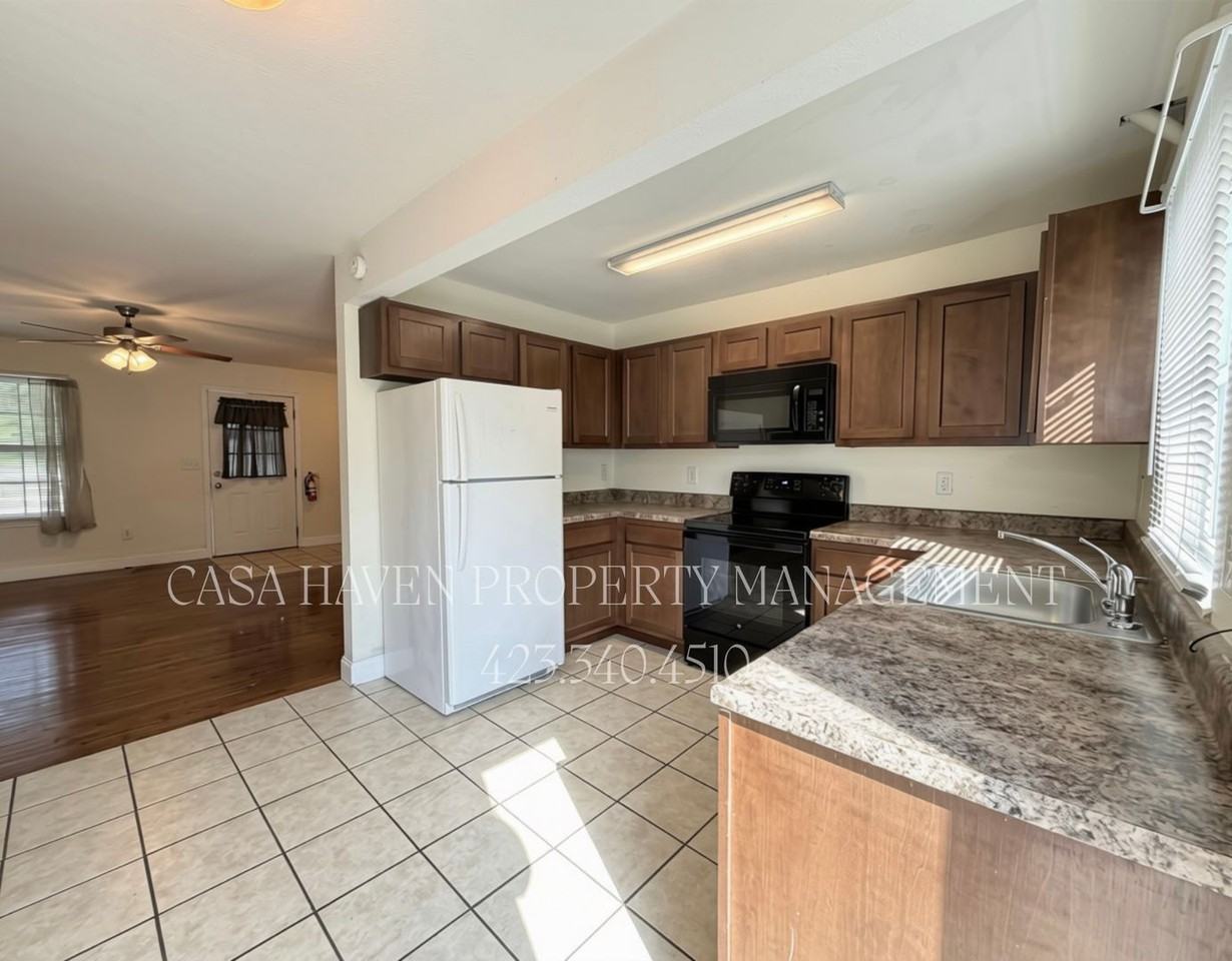 122 Leach Dr #103 - Photo 4 of 9