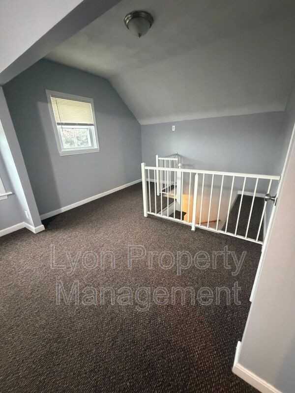 95 Langdon St #3 - Photo 4 of 13