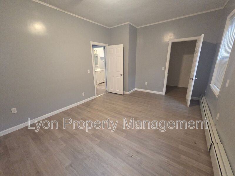 55 Kossuth St #1stFL - Photo 2 of 7