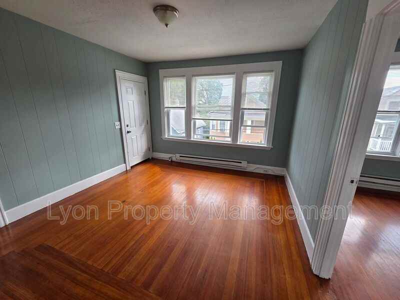 88 Garfield Ave #5 - Photo 5 of 11