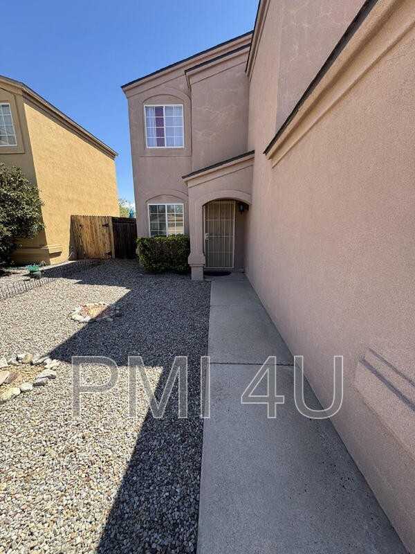 2112 Sea Foam St Nw - Photo 3 of 32
