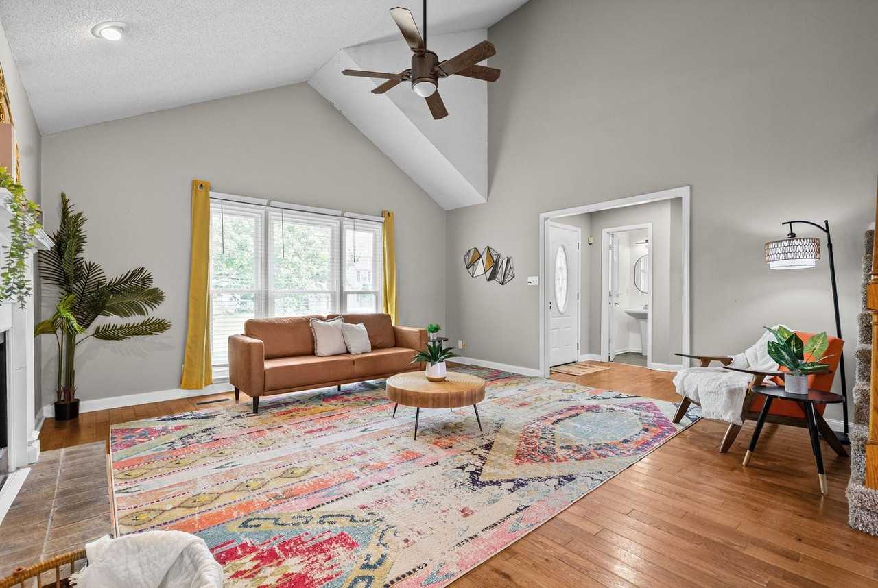 1226 Cobblestone Ln - Photo 6 of 30