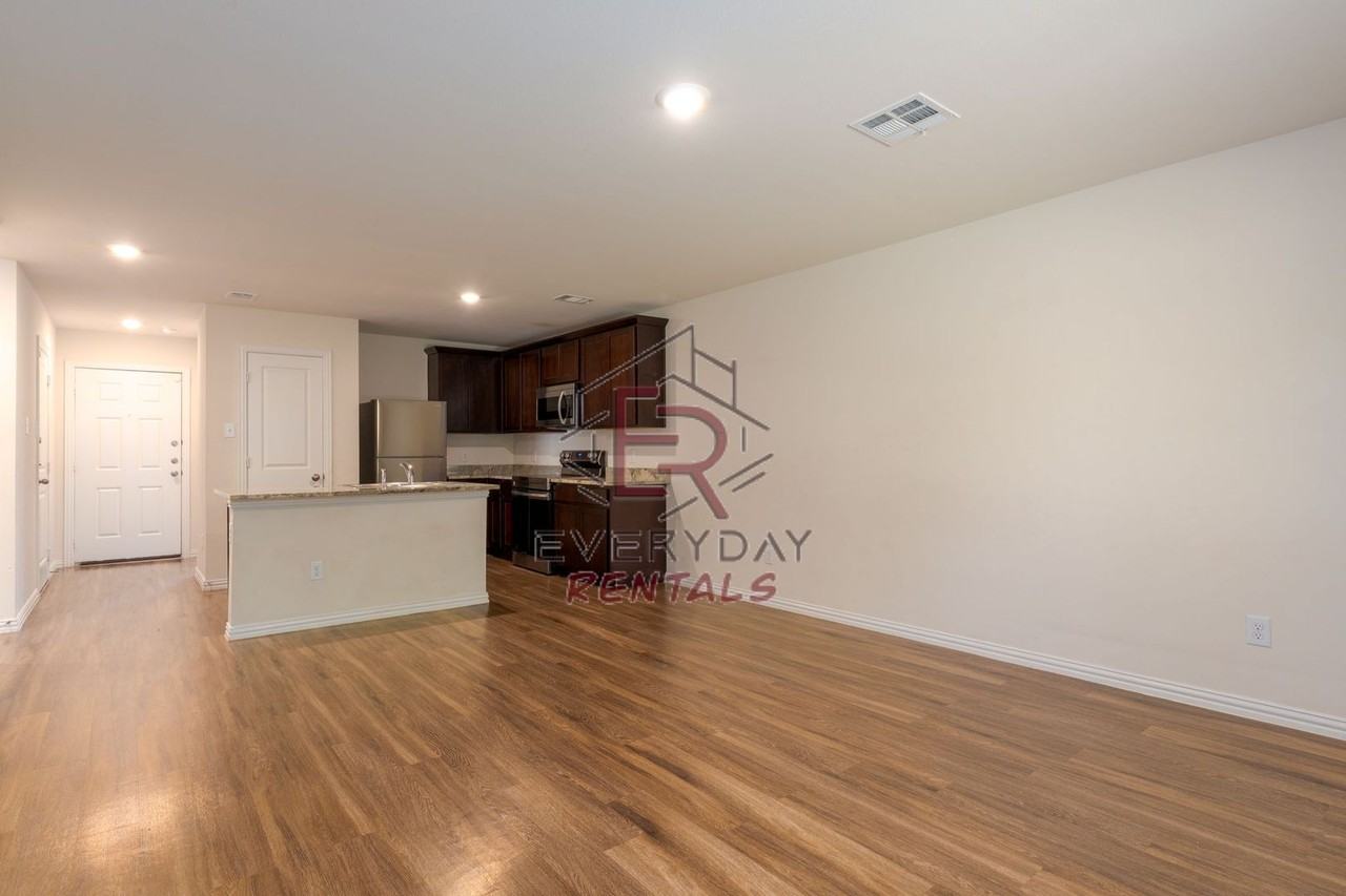 3203 Jason Cv - Photo 5 of 15