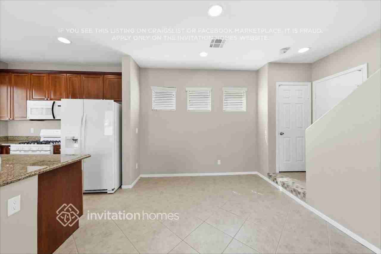 5538 Sun Prairie St - Photo 7 of 19