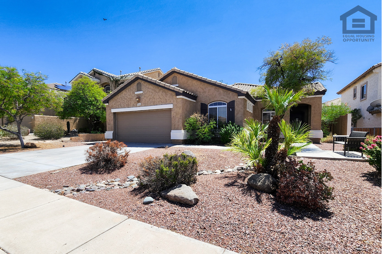 10625 W Salter Dr - Photo 6 of 35