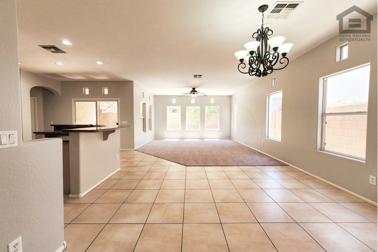 10625 W Salter Dr - Photo 7 of 35