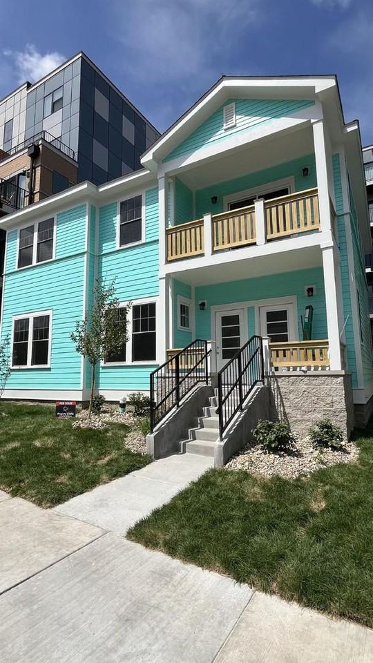 218 S Grant St - Photo 2 of 20