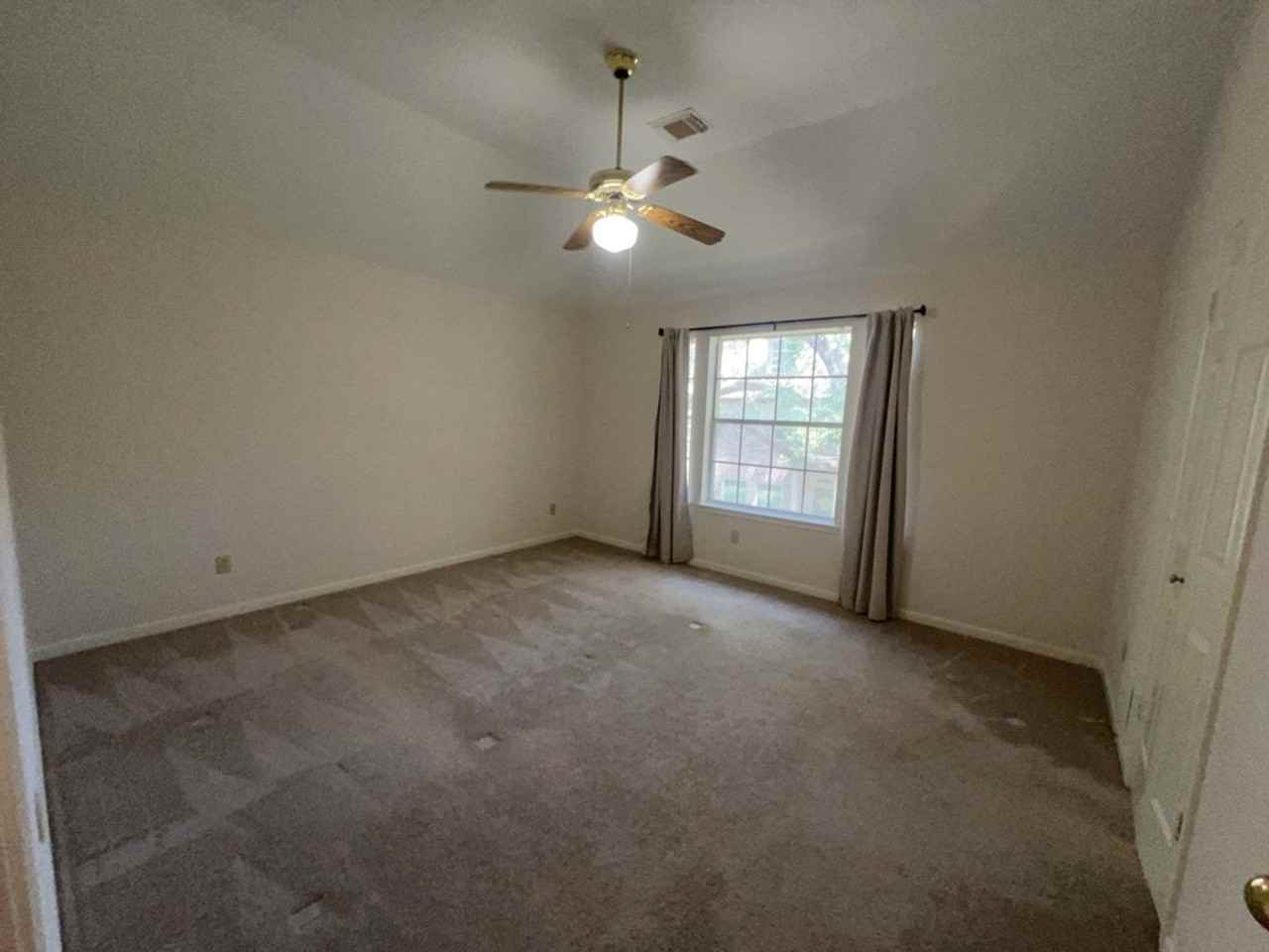 2136 Gemini St - Photo 2 of 21