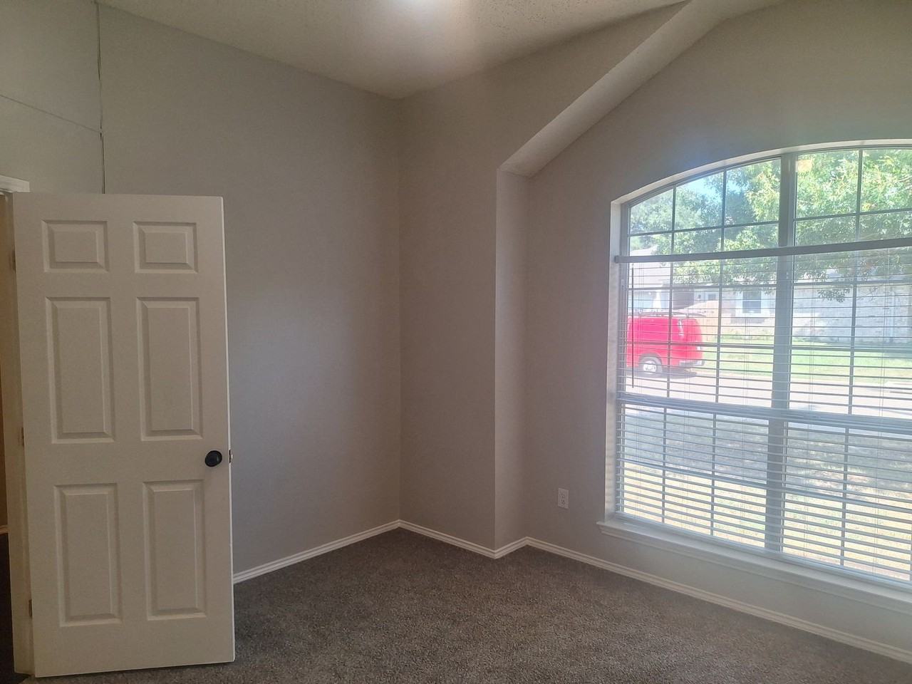 3516 Paladin Pl - Photo 6 of 41