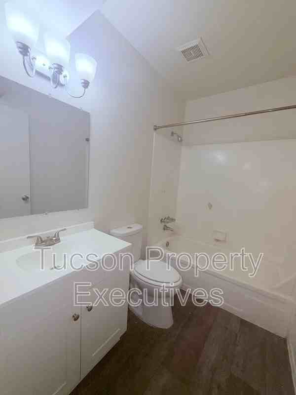 319 E Mohave Rd - Photo 3 of 5