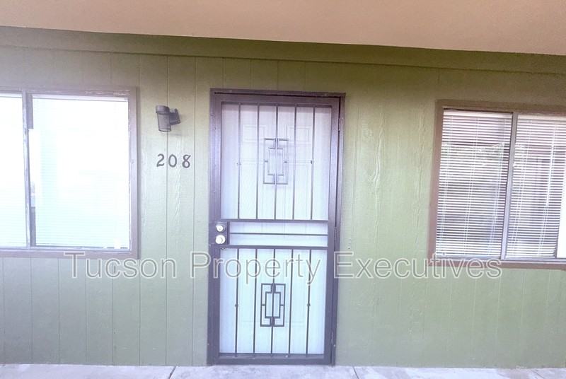 319 E Mohave Rd - Photo 2 of 8