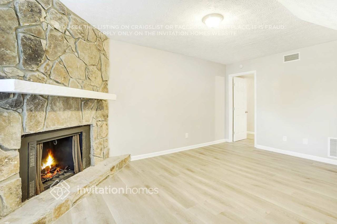 3835 Wood Path Dr - Photo 7 of 24