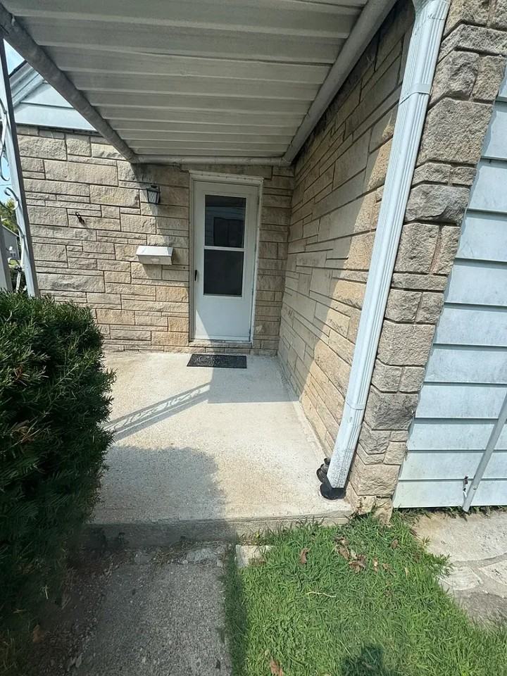 805 S Henderson St - Photo 2 of 22