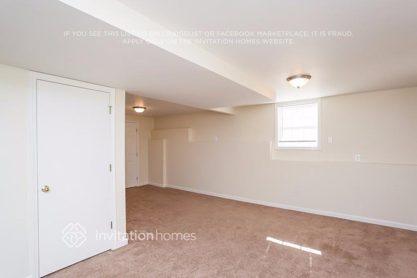 96 Connie Dr - Photo 7 of 17