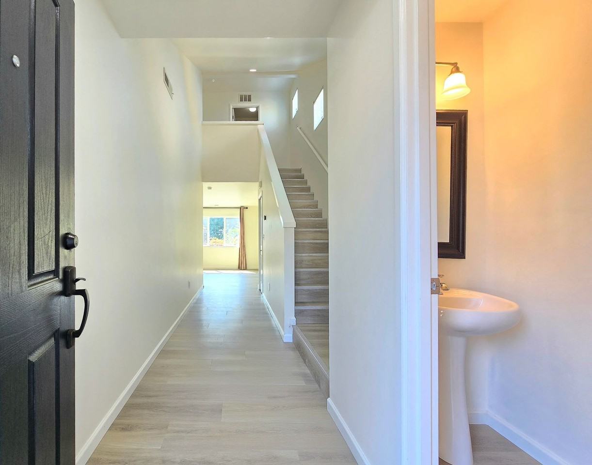 6406 35th St Ne - Photo 2 of 24