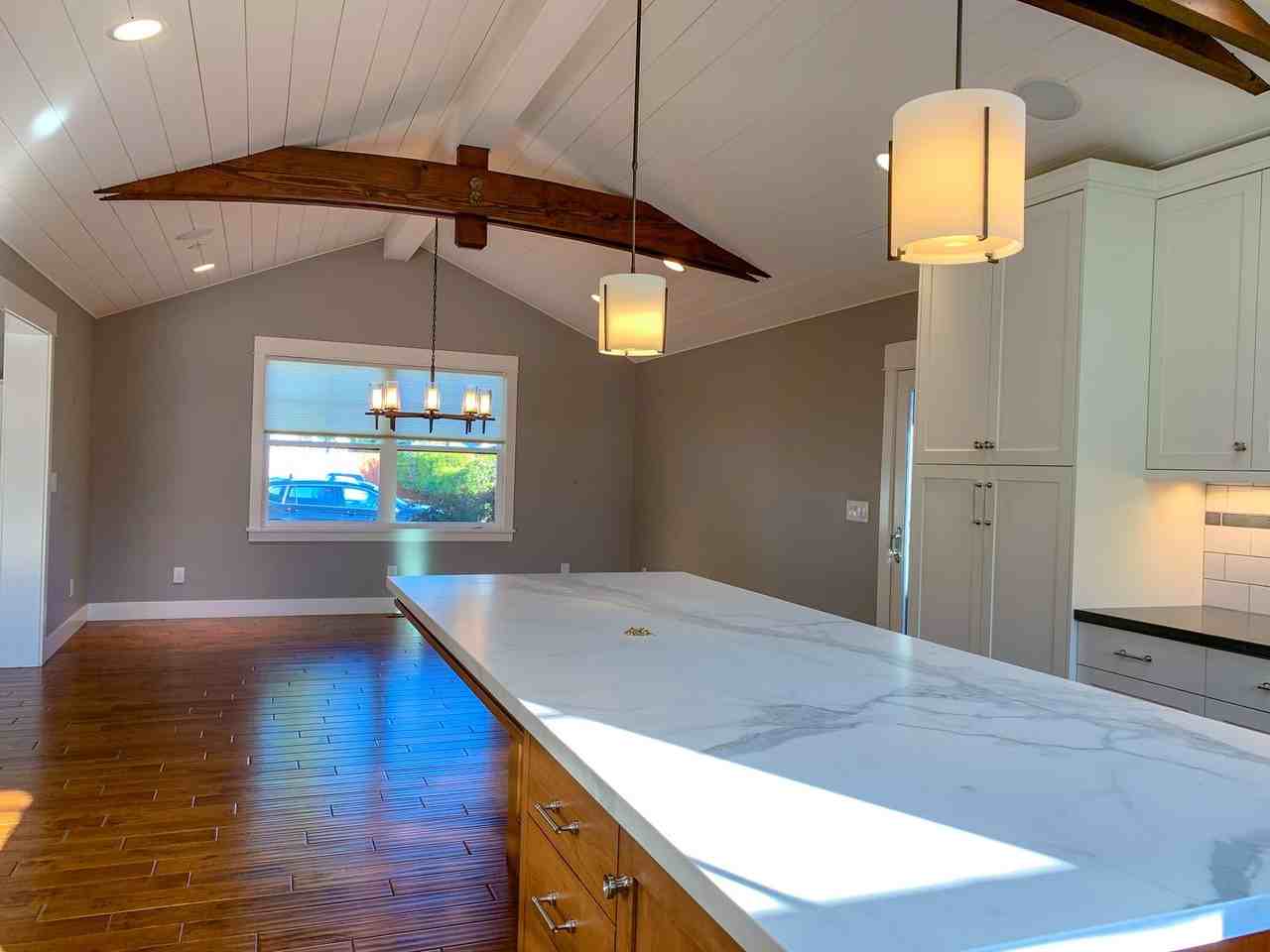 15019 Brewster Ave - Photo 6 of 24
