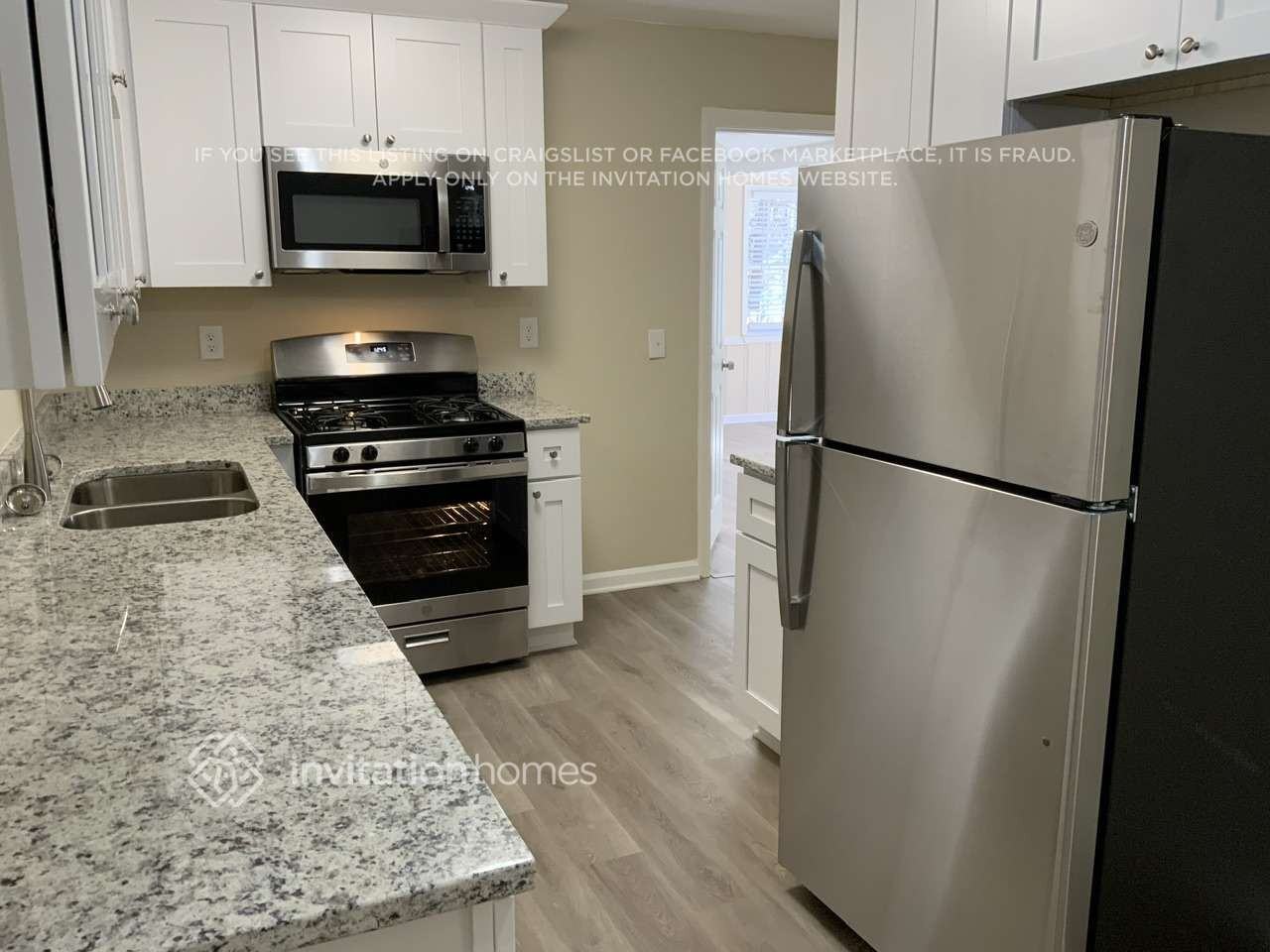 2493 Romain Way - Photo 4 of 10