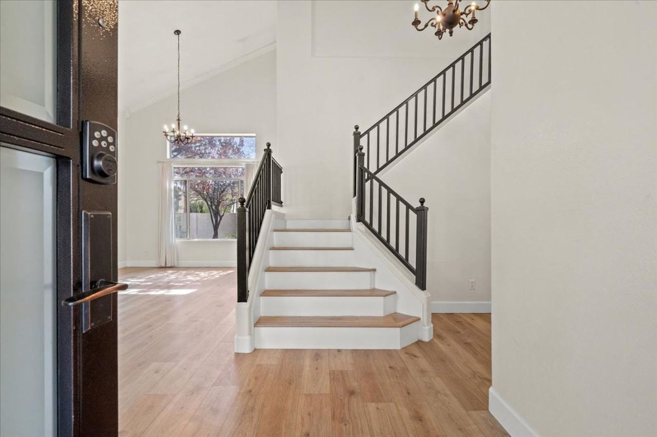 8225 Ruby Mountain Way - Photo 5 of 21