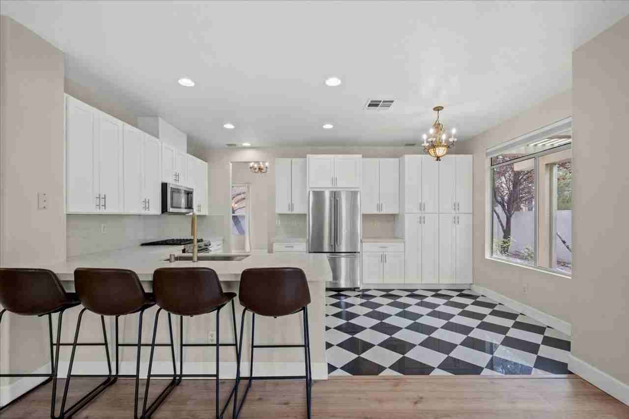 8225 Ruby Mountain Way - Photo 7 of 21