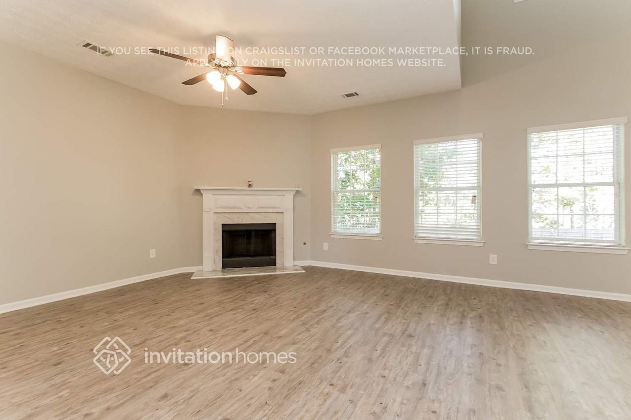 460 Hulan Way - Photo 3 of 18