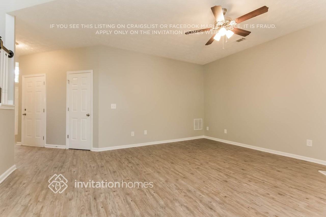 460 Hulan Way - Photo 5 of 18