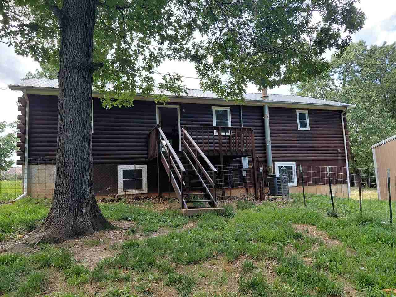 15900 Top Dr - Photo 2 of 27