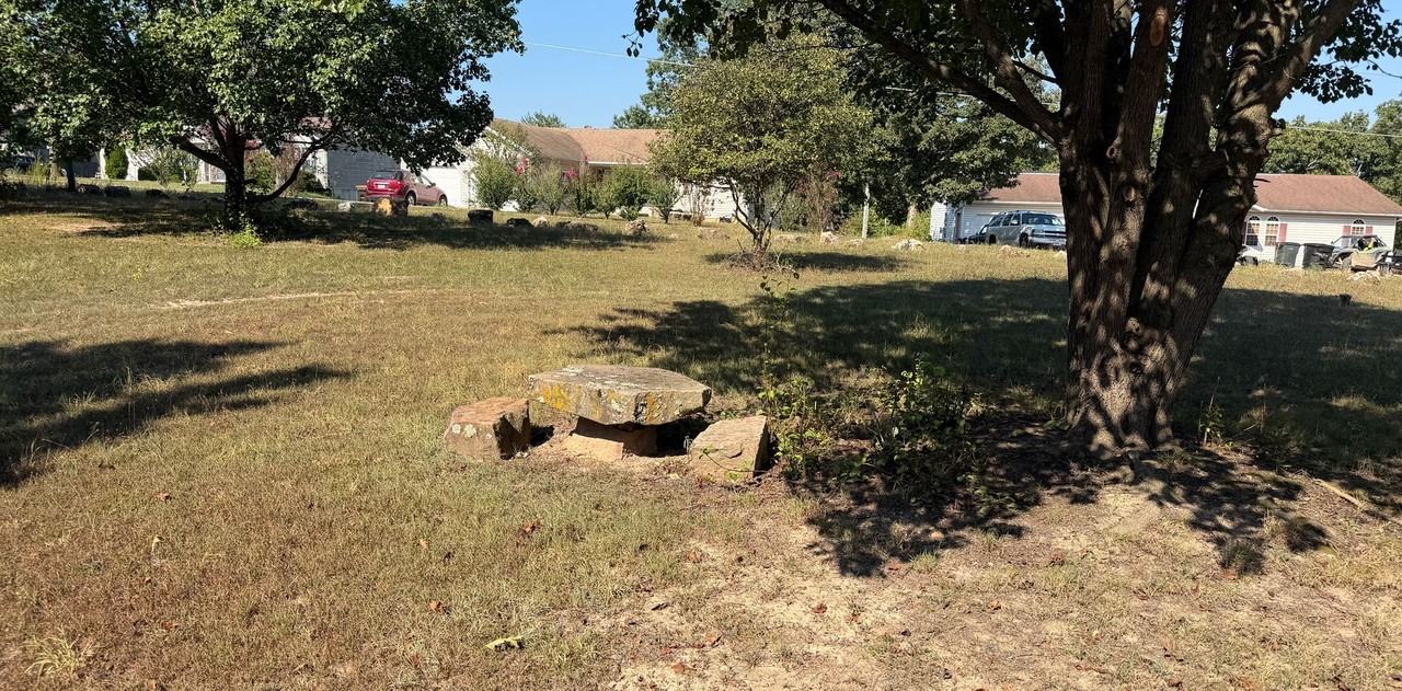 15900 Top Dr - Photo 4 of 27