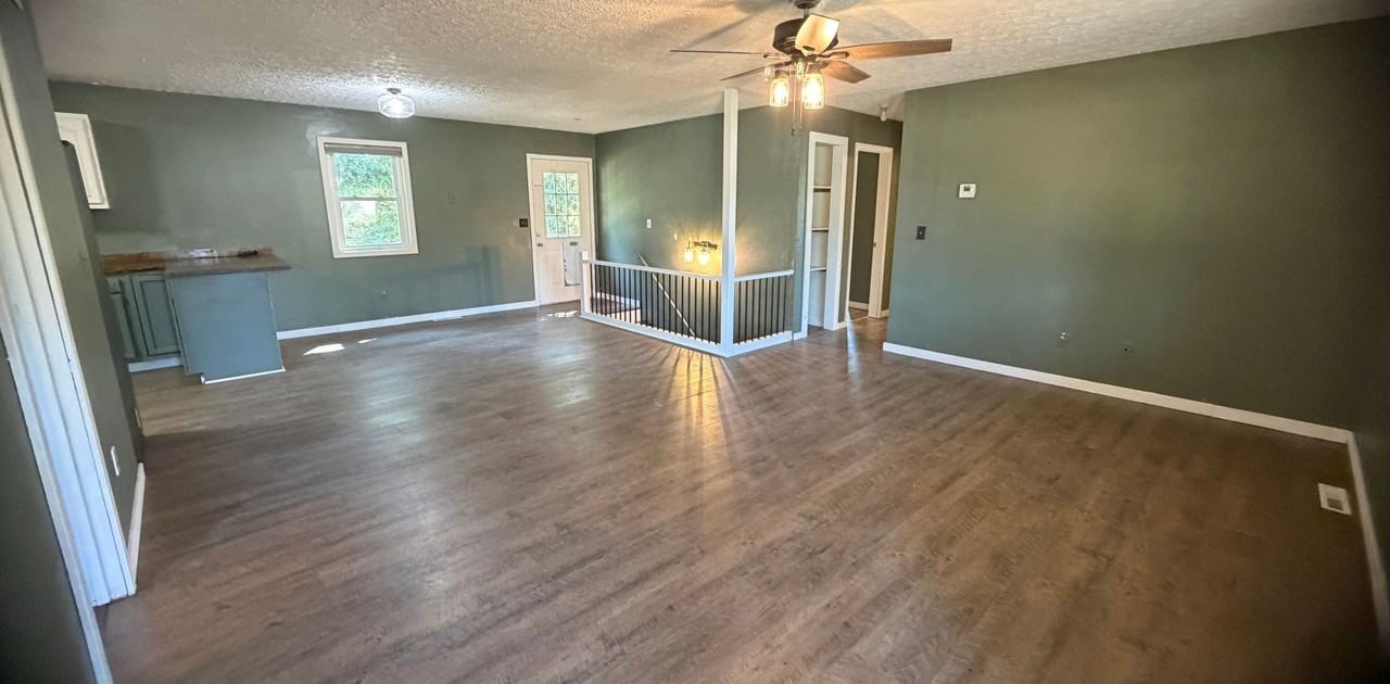 15900 Top Dr - Photo 7 of 27