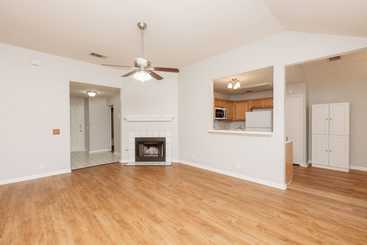 704 Red River Ln - Photo 5 of 20