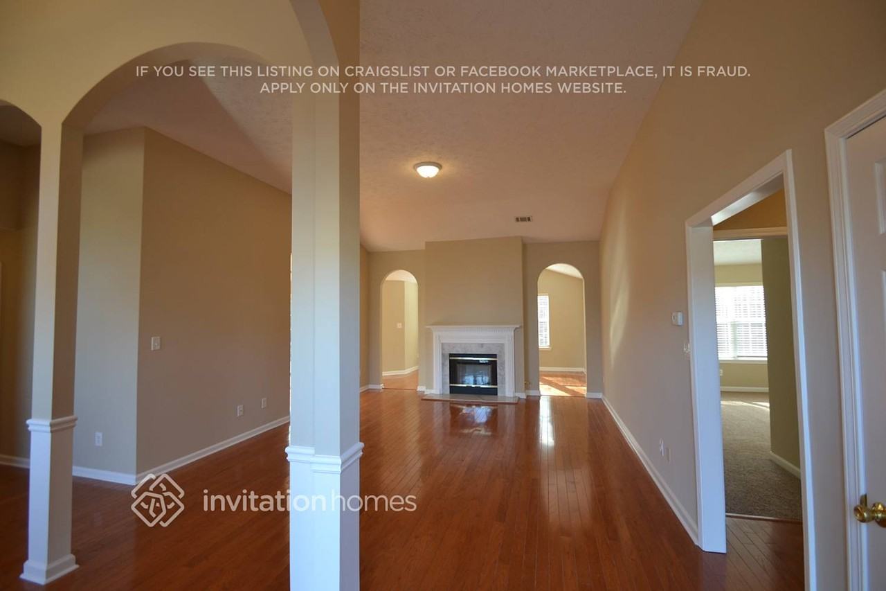 2405 Pemberton Pt - Photo 2 of 13