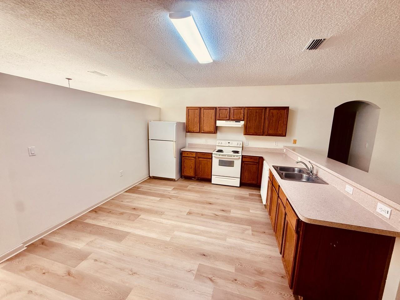 3206 Tarpon Ave Se - Photo 6 of 38