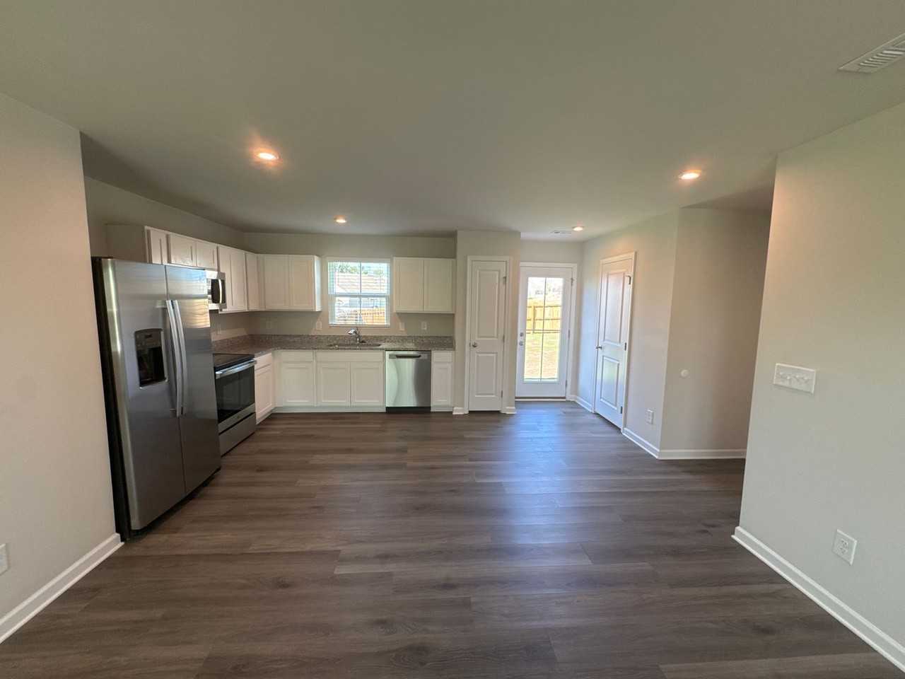 3009 Sapgate Ln - Photo 3 of 16