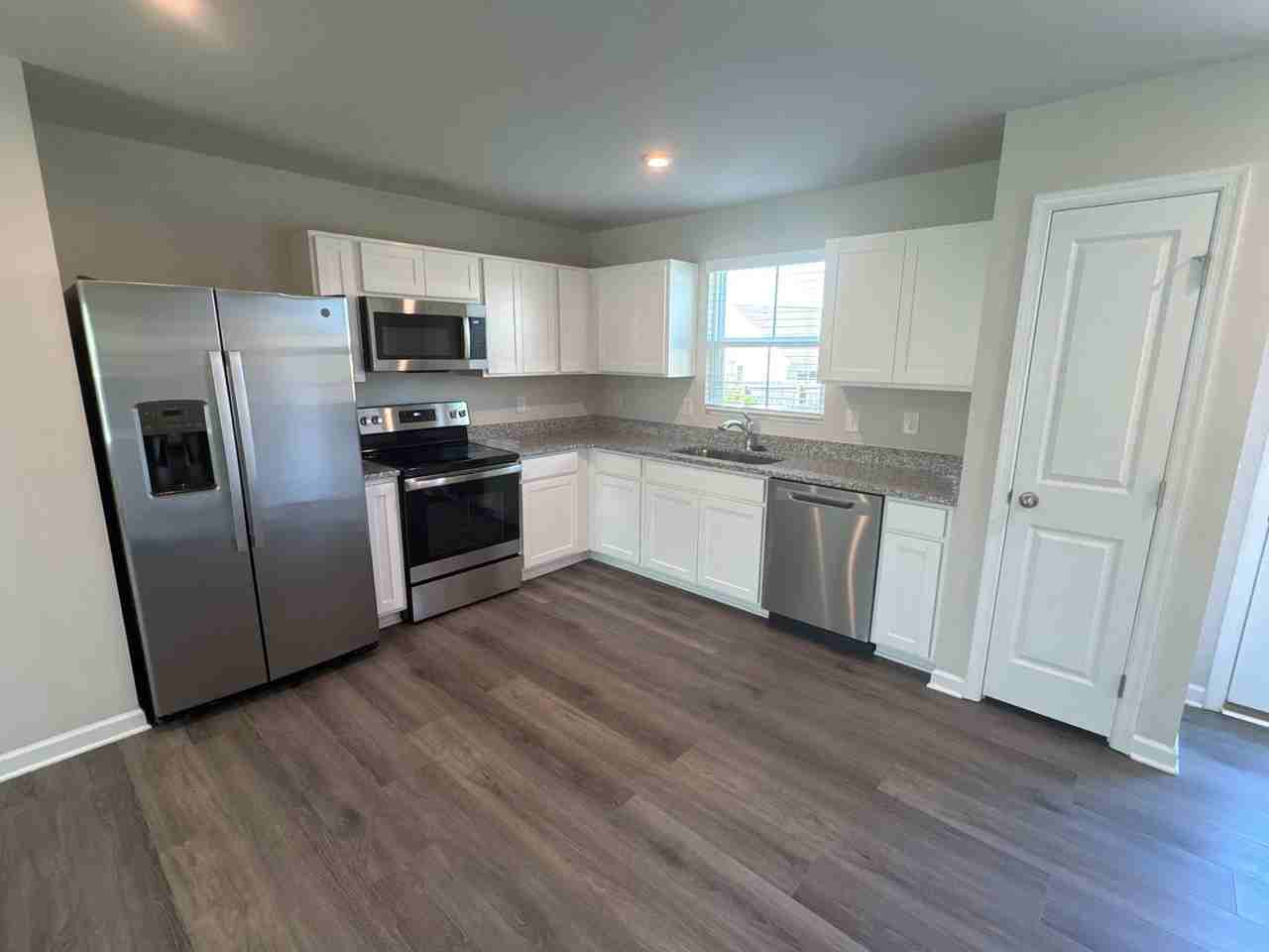 3009 Sapgate Ln - Photo 6 of 16