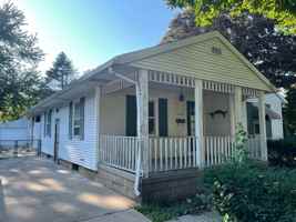 featured image of 2219 S 15th St
