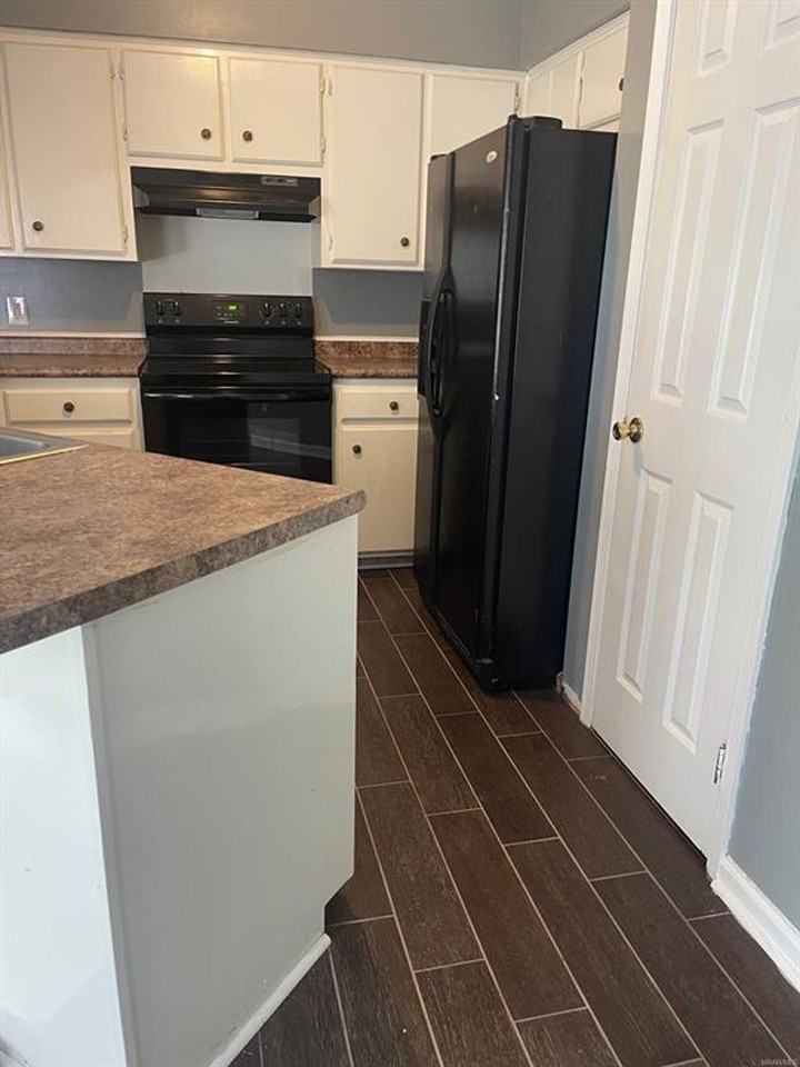 6605 Denham Ct - Photo 6 of 20