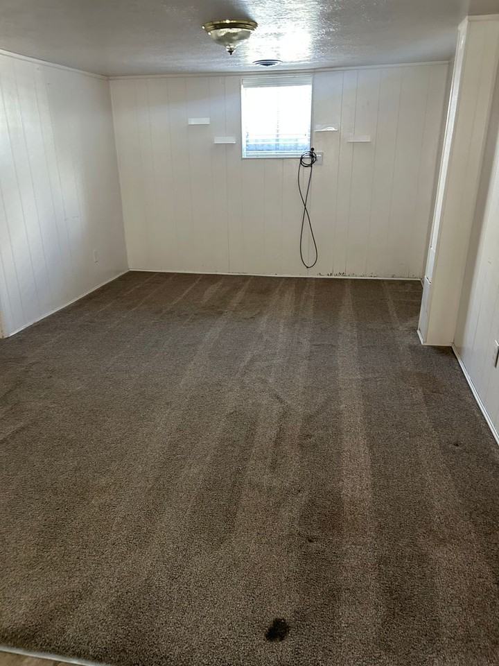 144 S 300 E - Photo 3 of 3