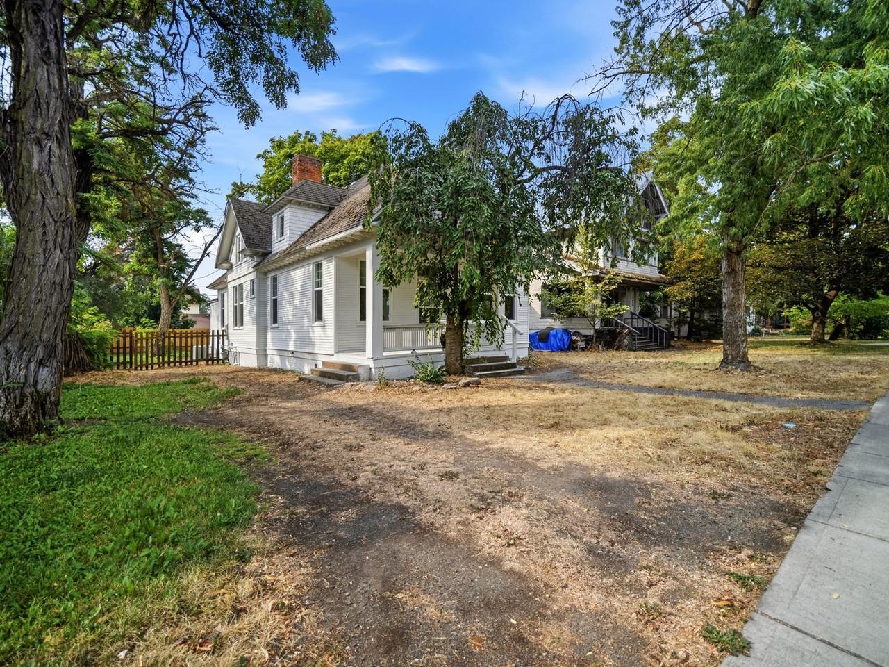 728 E Indiana Ave - Photo 4 of 50