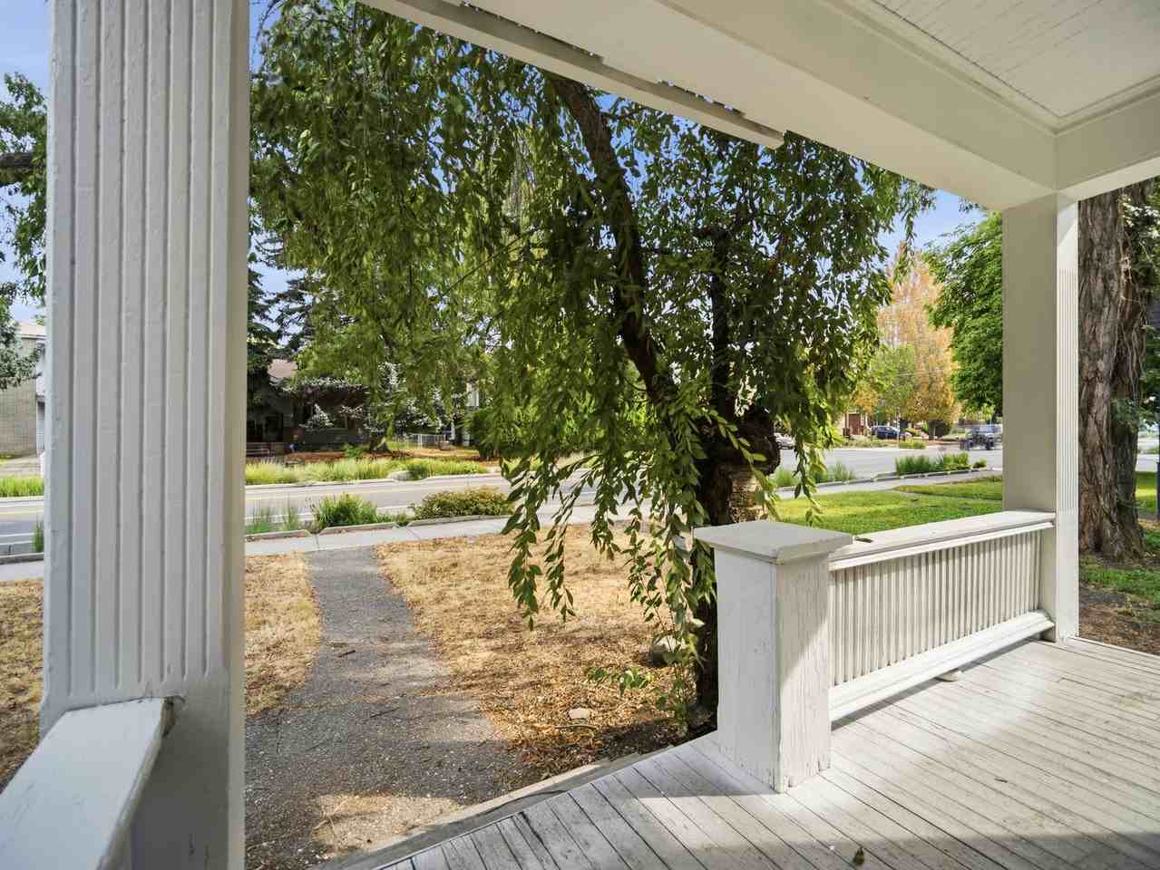 728 E Indiana Ave - Photo 7 of 50