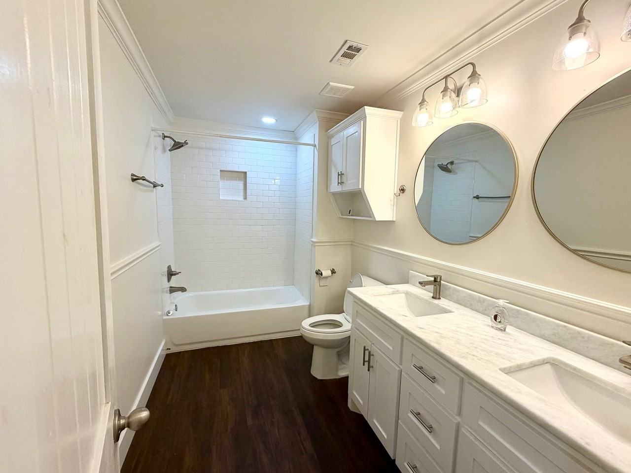 3808 Beverly Dr - Photo 4 of 11