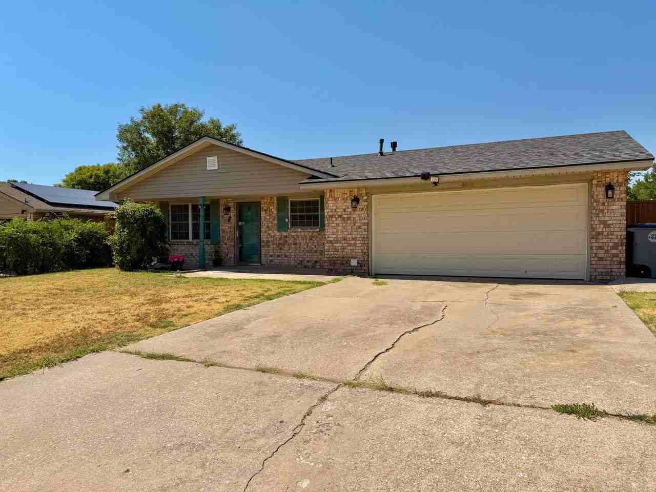 5506 Nw Cottonwood Dr - Photo 3 of 41